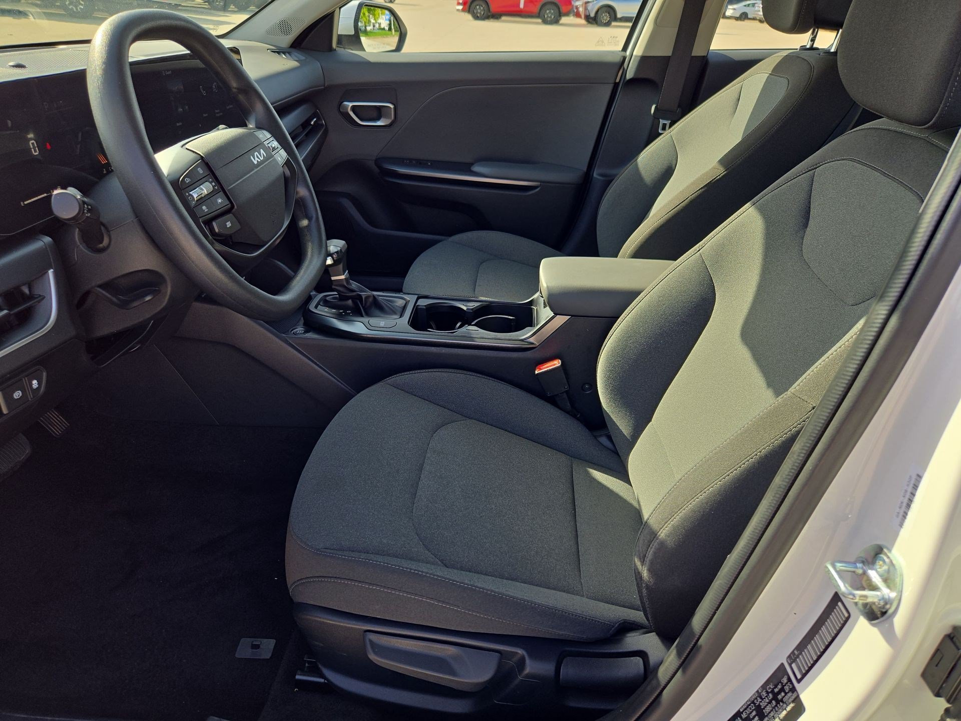 Used 2025 Snow White Pearl Kia LXS image 14