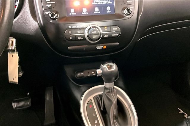 Used 2018 White Kia Plus image 8