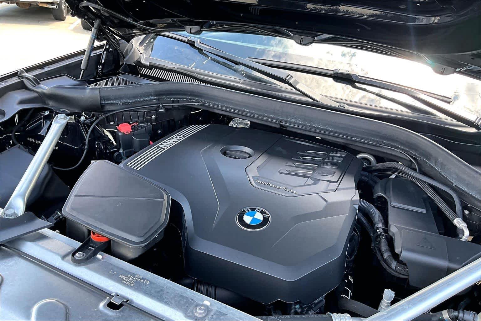 Used 2023 Black Sapphire Metallic BMW sDrive30i image 32
