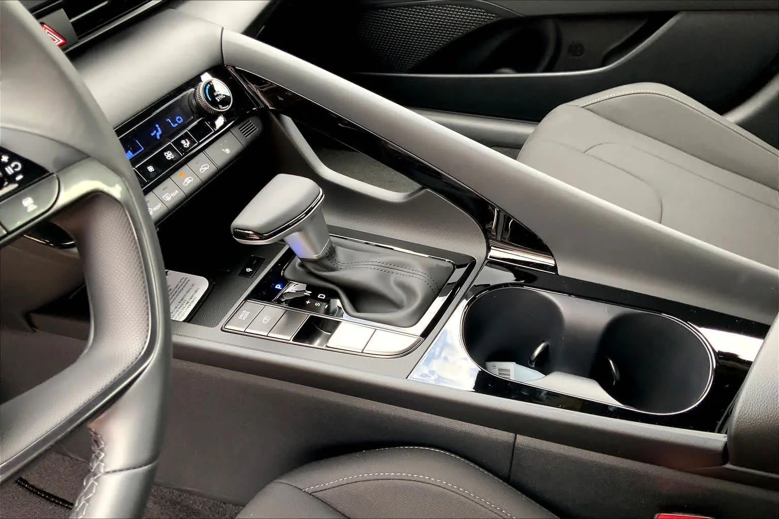 Certified Used 2026 Amazon Gray Hyundai SEL Sport Premium image 8