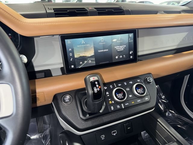 2024 Land Rover Defender SE - Photo 26
