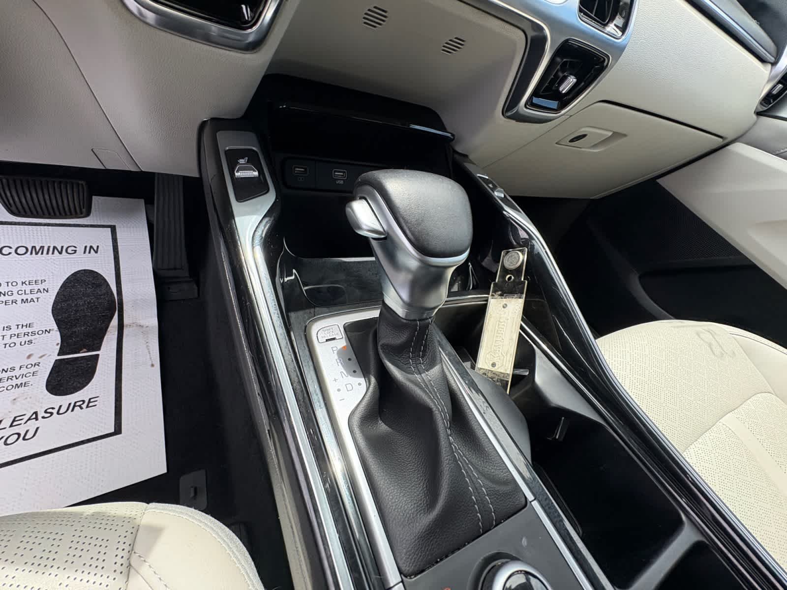 Used 2023 Glacial White Pearl Kia SX image 19