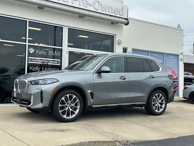 Certified Used 2026 Skyscraper Grey Metallic BMW xDrive40i image 4