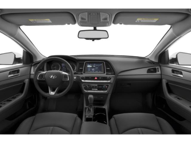 Used 2018 Quartz White Pearl Hyundai SE image 11