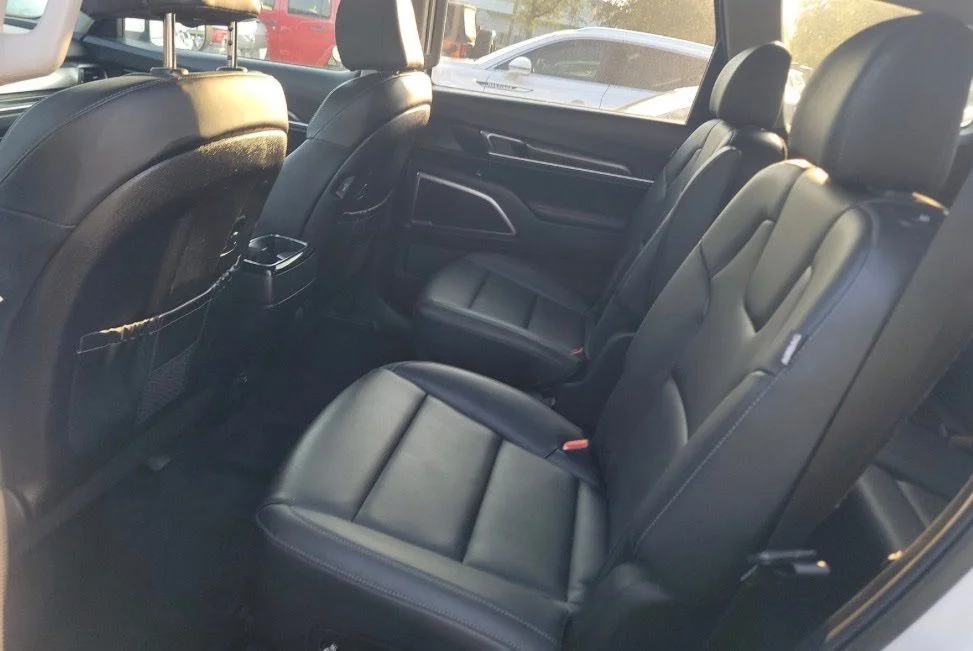 Used 2025 White Kia S image 6