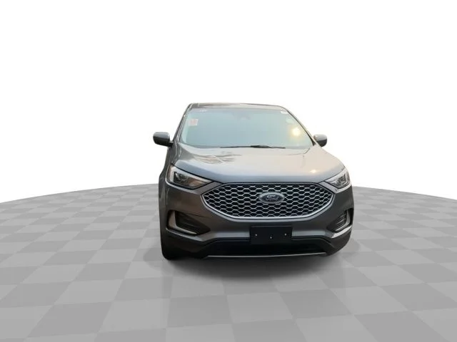Used 2024 Gray Ford SEL image 4