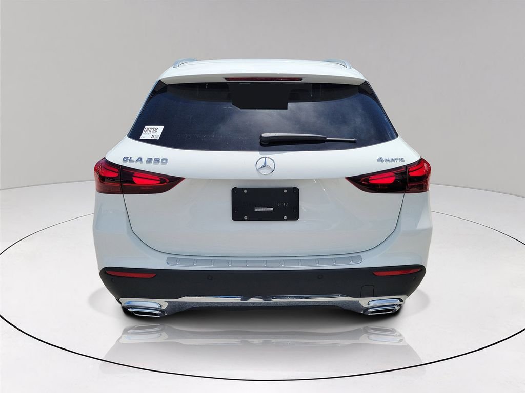 New 2026 Polar White Mercedes-Benz GLA 250 image 5