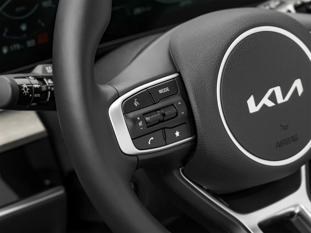 Used 2023 White Kia X-Line image 44