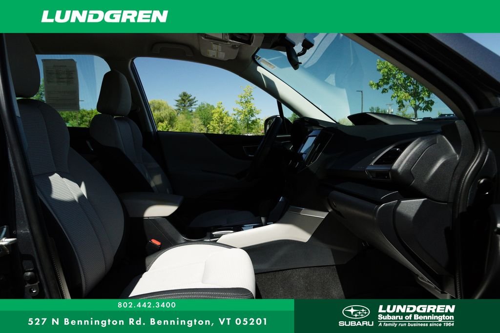 Used 2022 Gray Subaru Base image 9