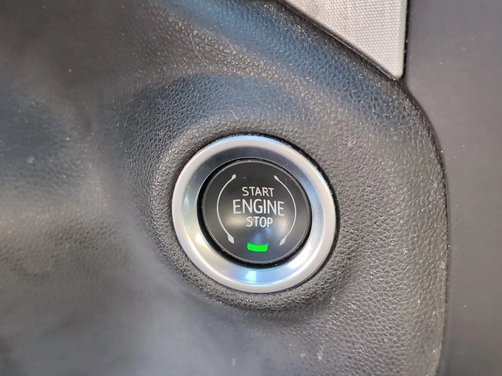 Used 2019 SATIN STEEL METALLIC GMC SLT image 26