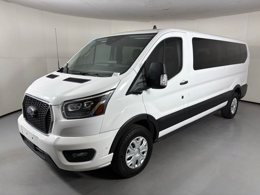 Used 2023 White Ford XLT image 4