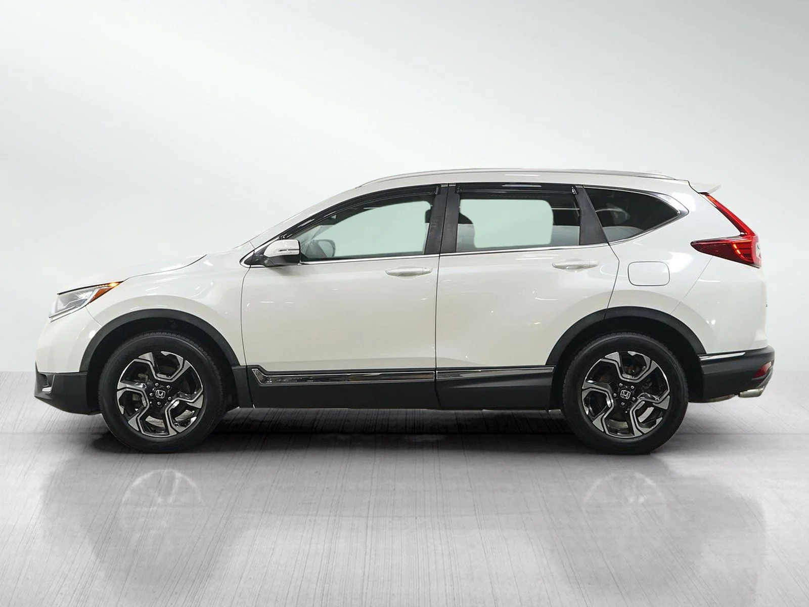Used 2017 Honda CR-V Touring with VIN 5J6RW2H91HL002106 for sale in Burnsville, Minnesota