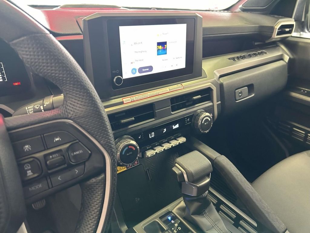 Used 2025  Toyota SR5 image 23