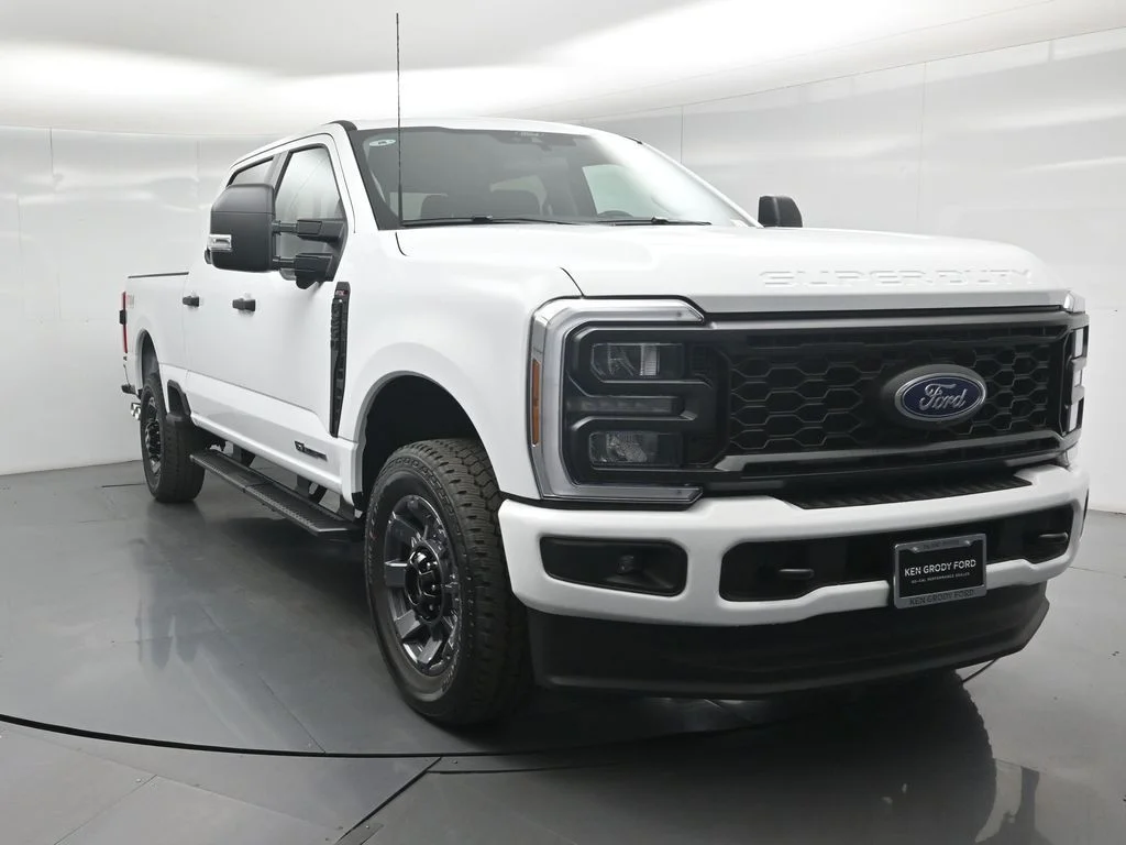 New 2026 Oxford White Ford XL image 41