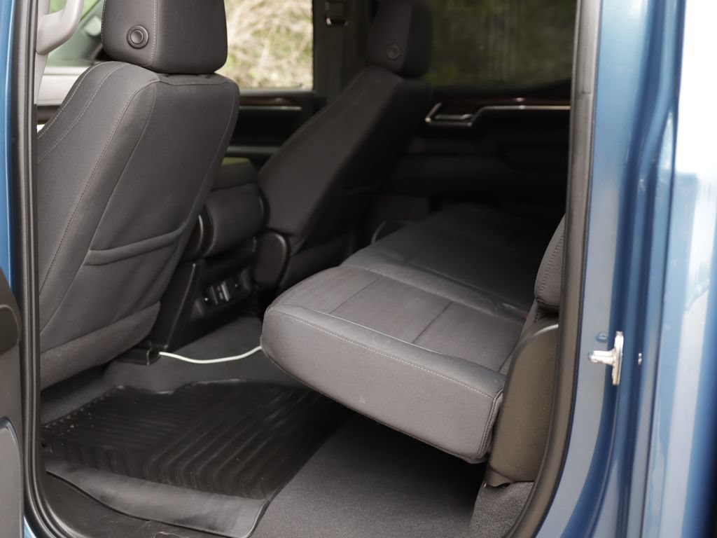 Used 2024 Lakeshore Blue Metallic Chevrolet LT (2FL) image 26
