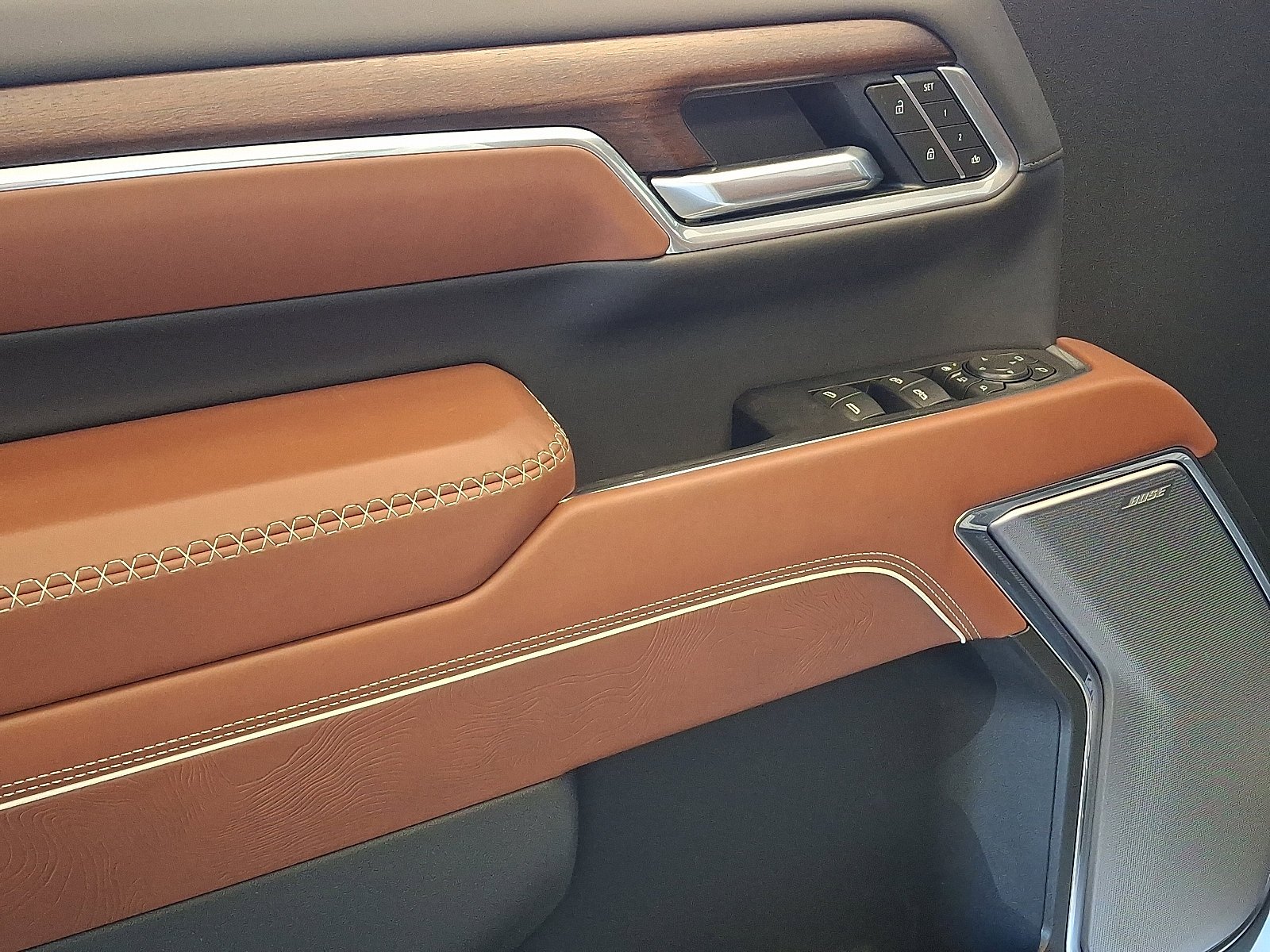 2026 GMC Sierra 2500HD Denali Ultimate - Photo 8