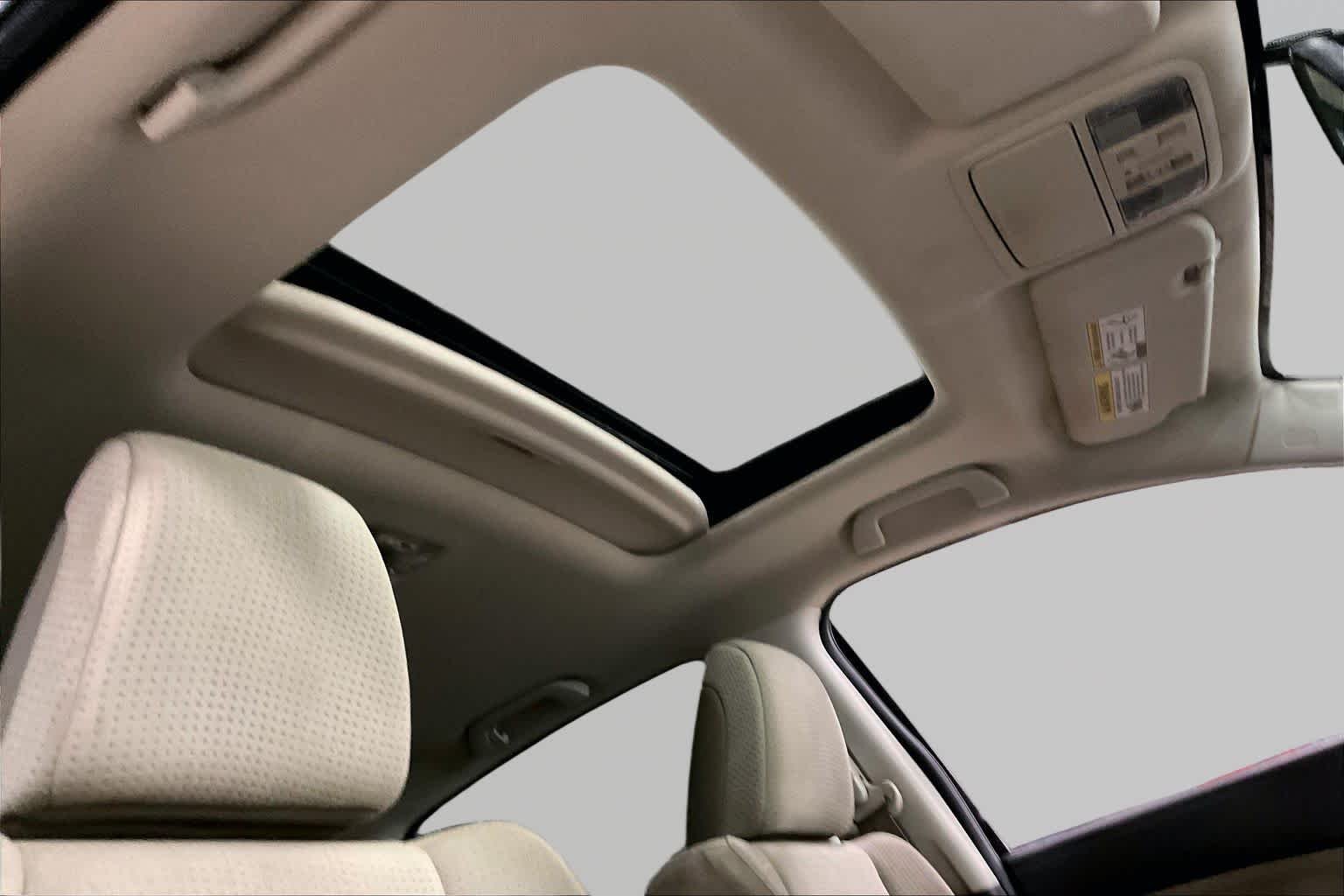 Used 2014 White Diamond Pearl Honda EX image 14