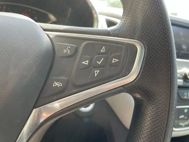 Certified Used 2022 White Chevrolet LT image 17