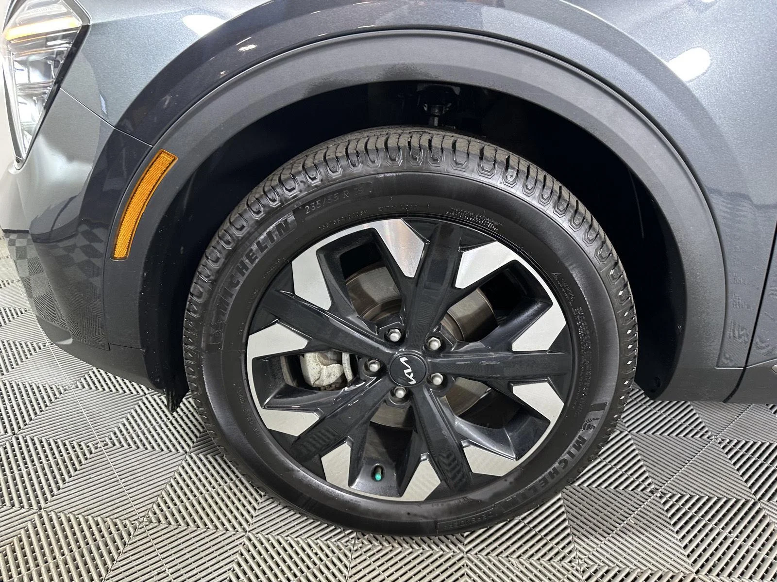 Used 2024 Gravity Gray Kia X-Line image 24