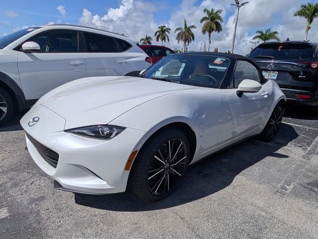 New 2026 Snowflake White Pearl Mazda Grand Touring image 3