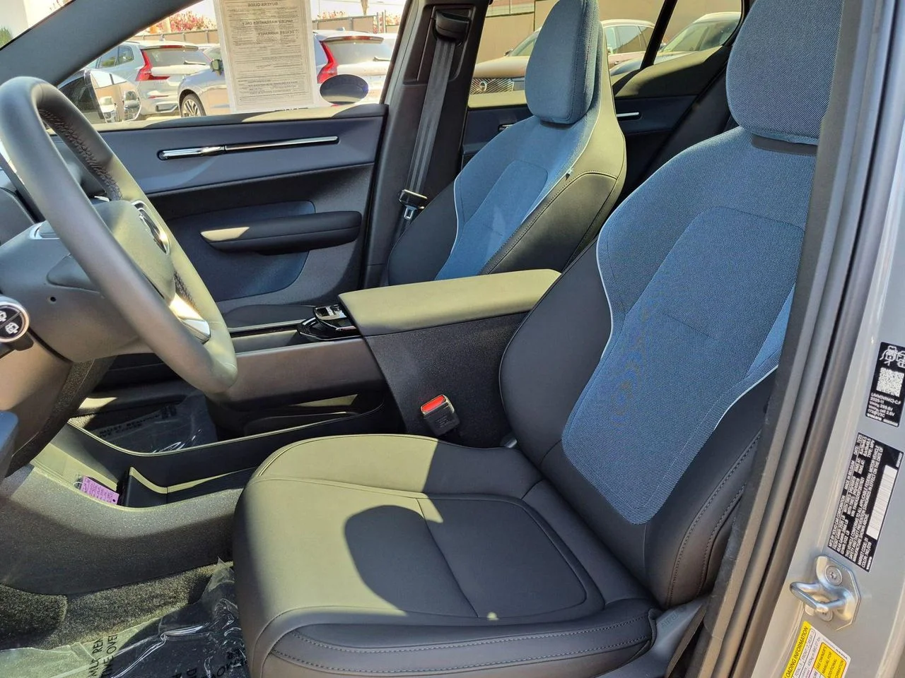 Used 2026 Vapour Grey Volvo Plus image 21