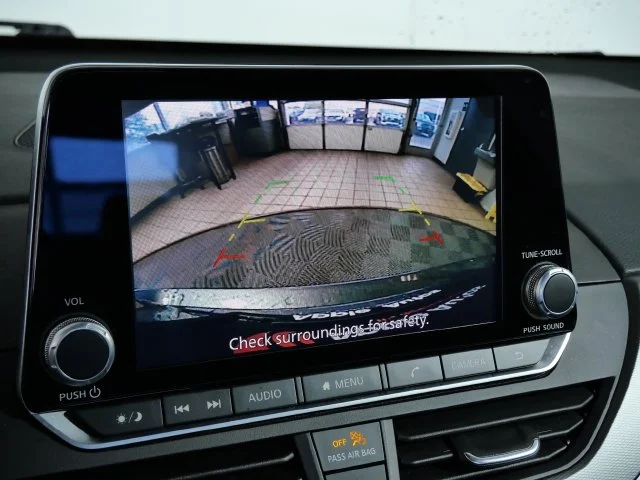 Used 2025 Gray Nissan 2.5 SR image 27