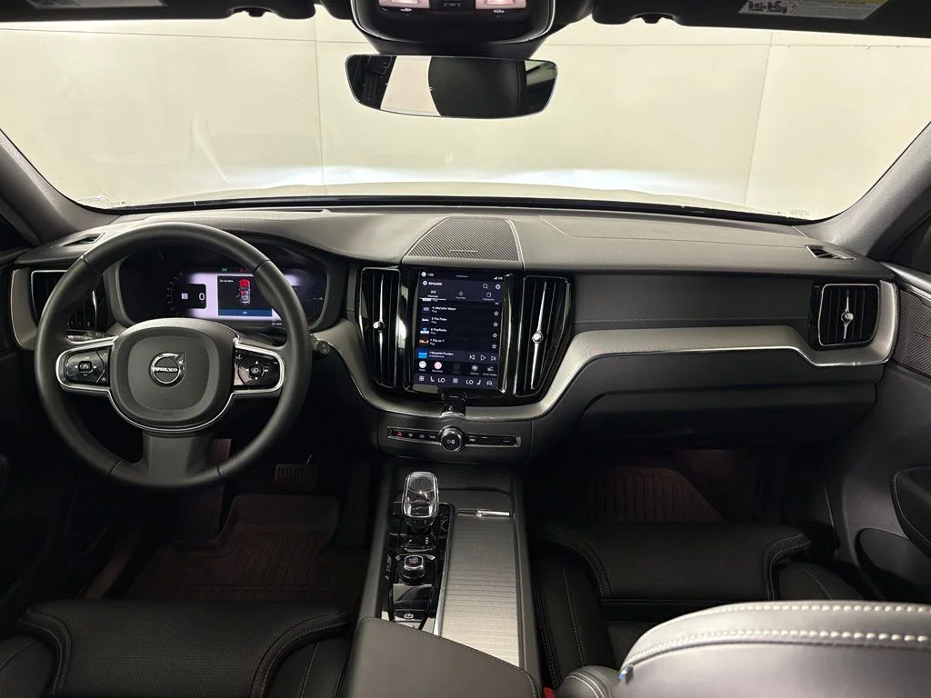 Used 2024 Black Volvo Ultimate image 34