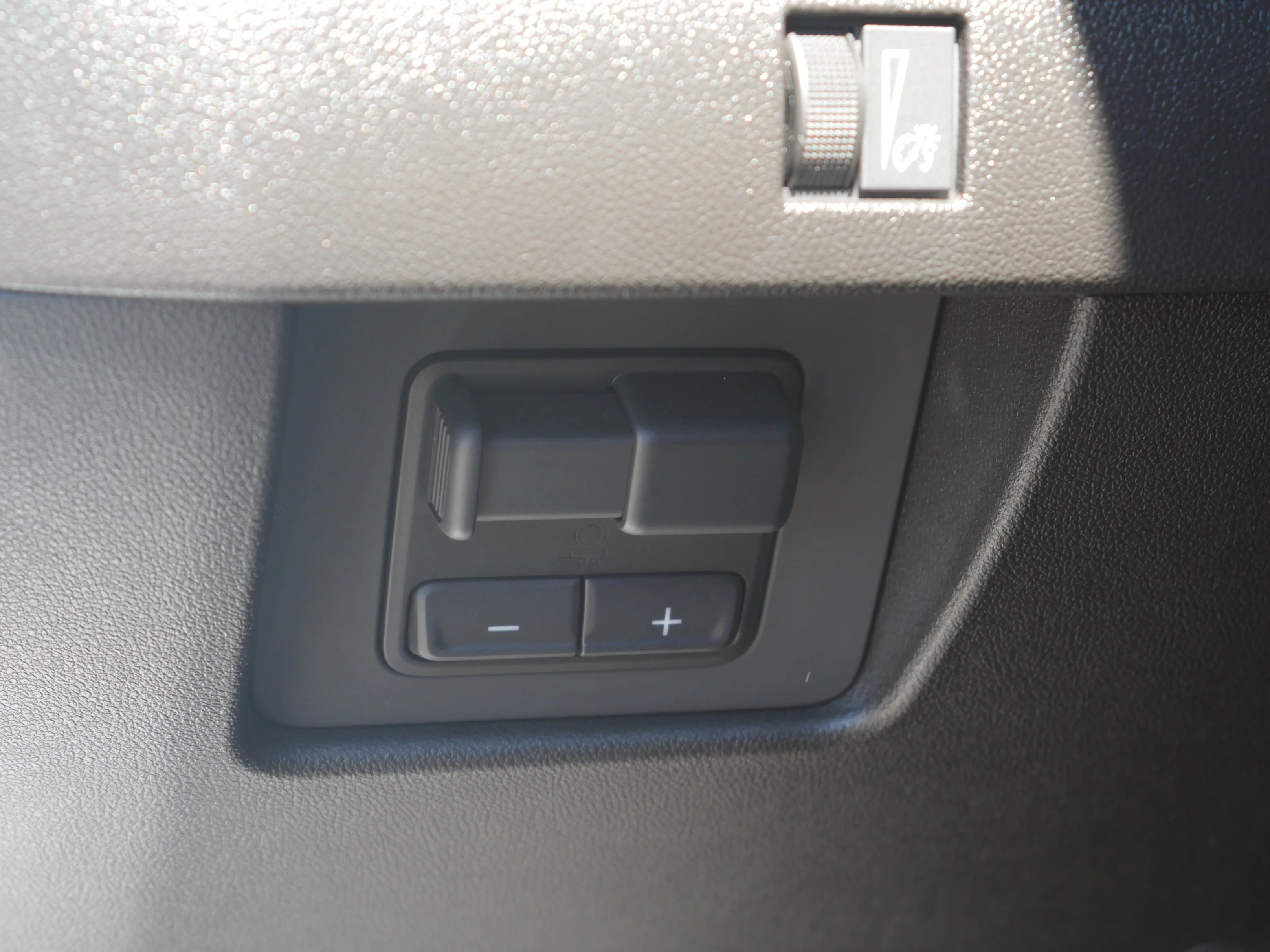 Used 2024 Summit White Chevrolet 4WD ZR2 image 6