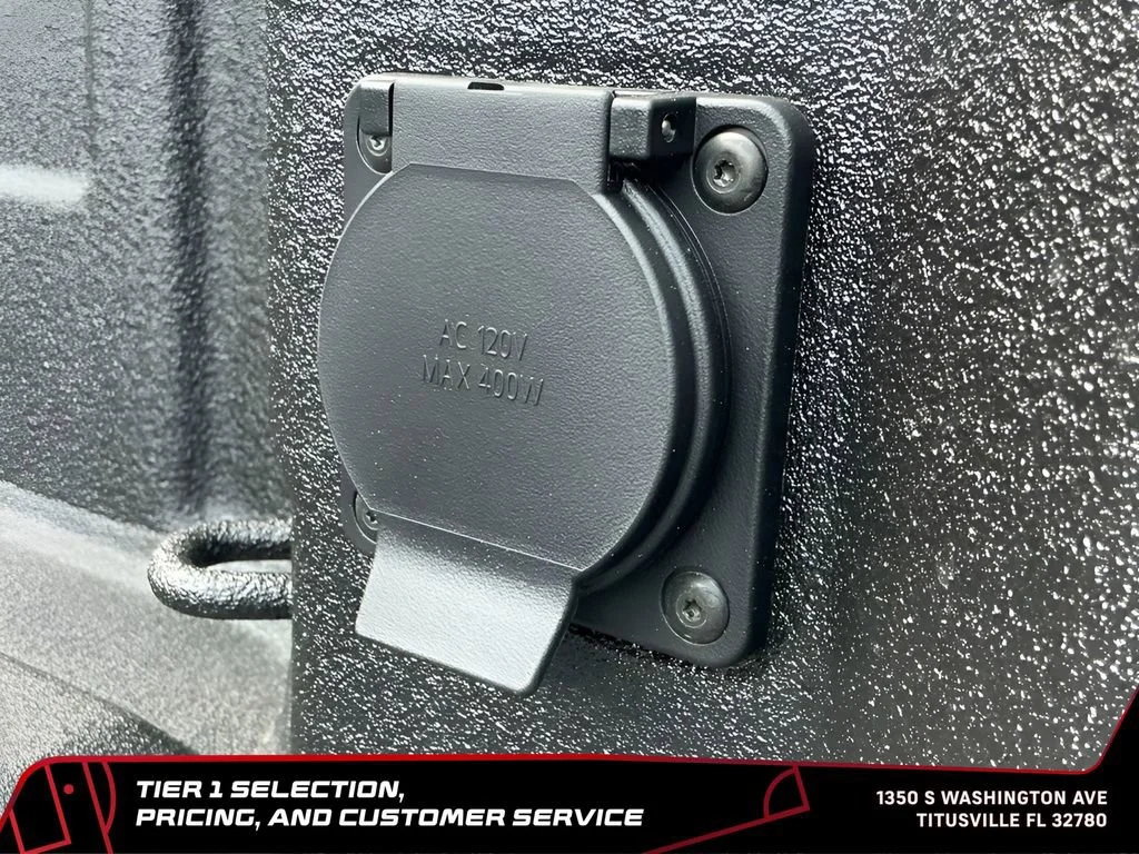 New 2026 Glacier White Tricoat GMC SLT image 27