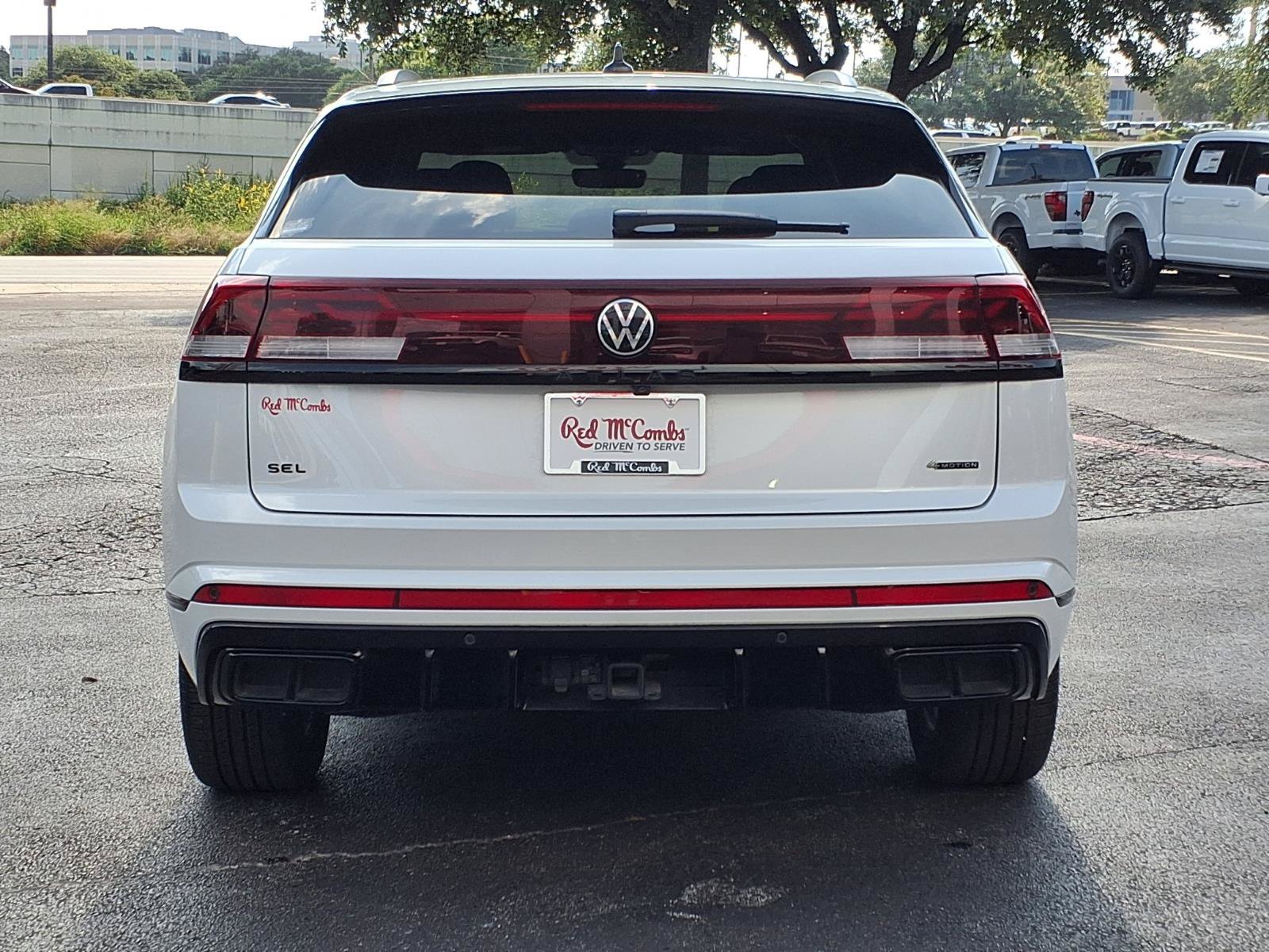 Used 2025 White Volkswagen 2.0T SEL R-Line Black image 6