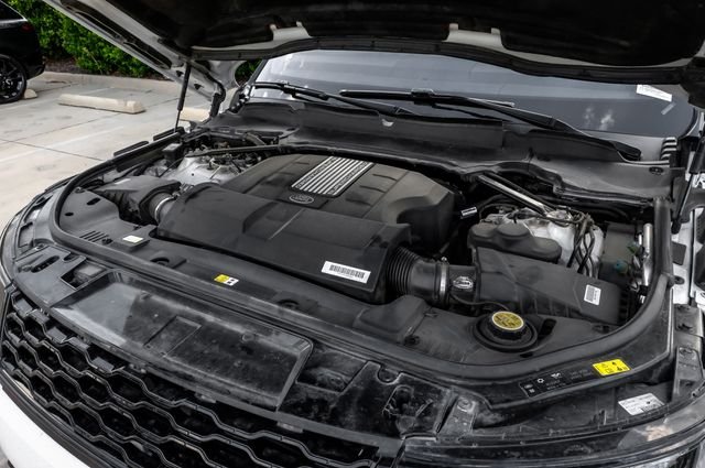 Used 2022 White Land Rover HSE Dynamic image 62
