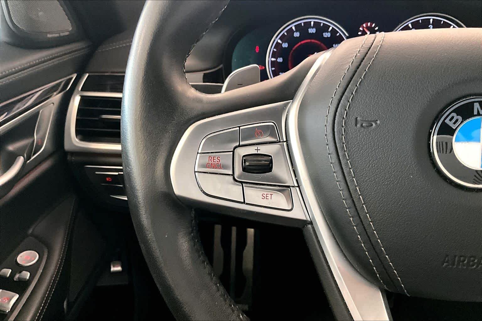 Used 2019 Black Sapphire Metallic BMW 750i image 20