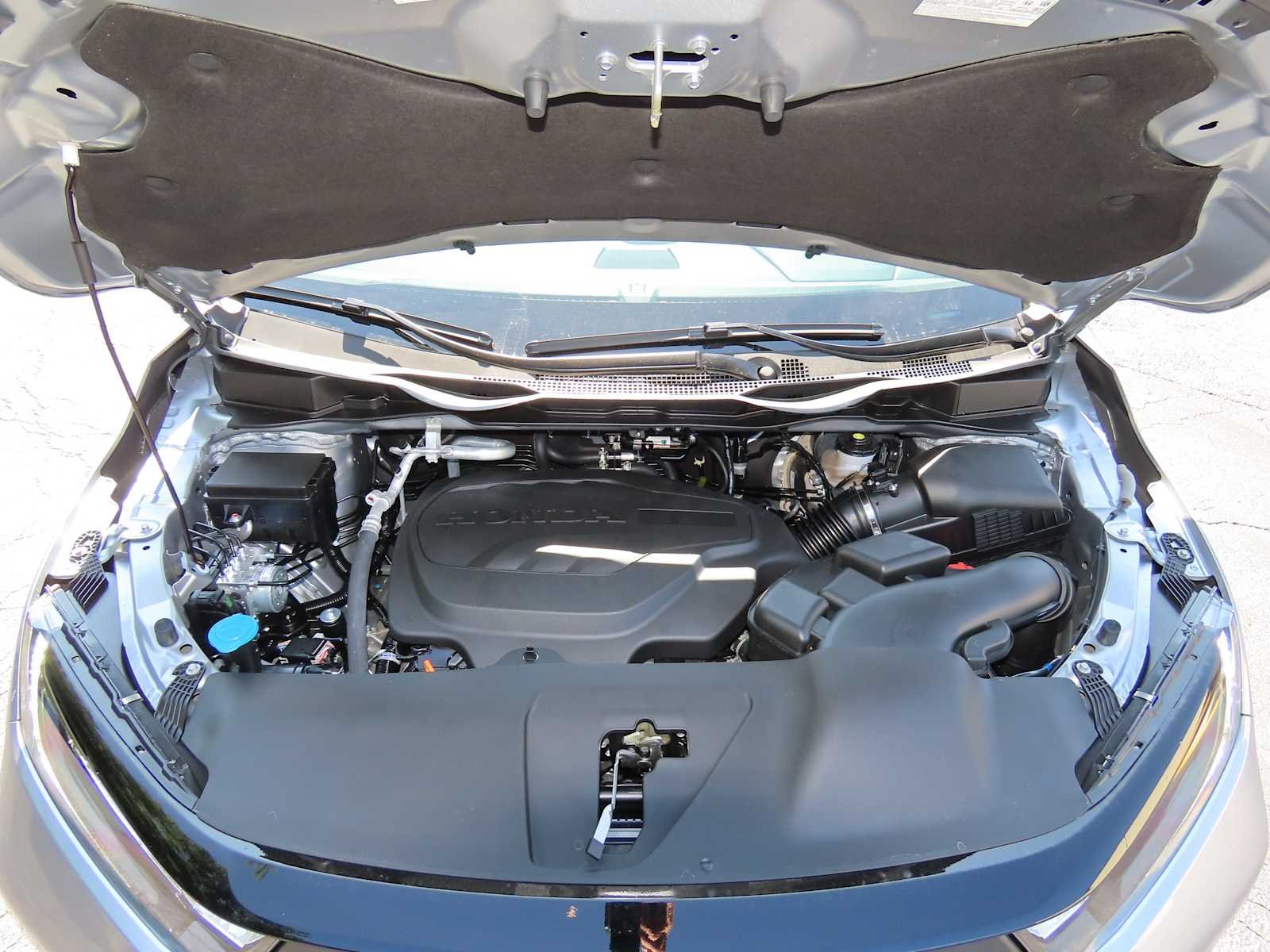 New 2026 Solar Silver Metallic Honda EX-L image 9