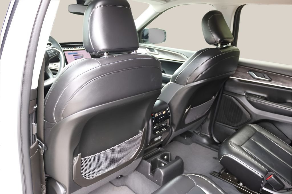 Used 2023 White Jeep Limited image 14