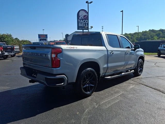 Used 2025 Gray Chevrolet RST image 6