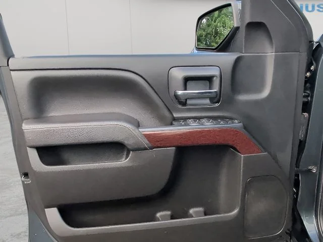 Used 2017 Gray GMC SLE image 16