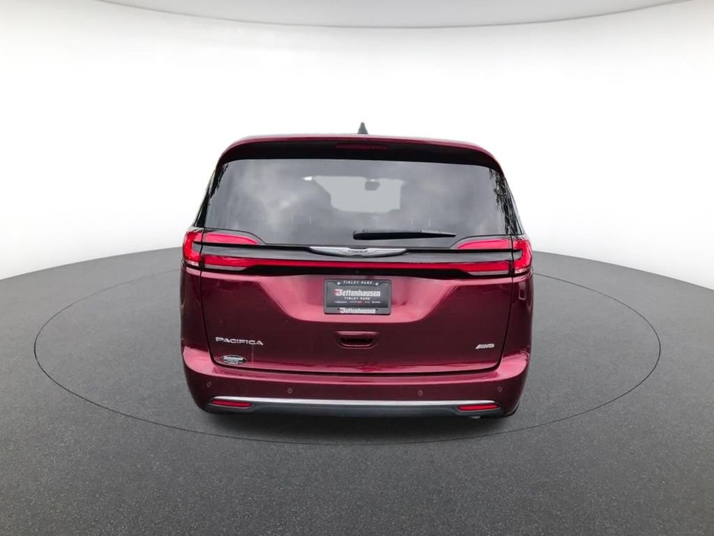 Certified Used 2023 Velvet Chrysler Touring L image 8