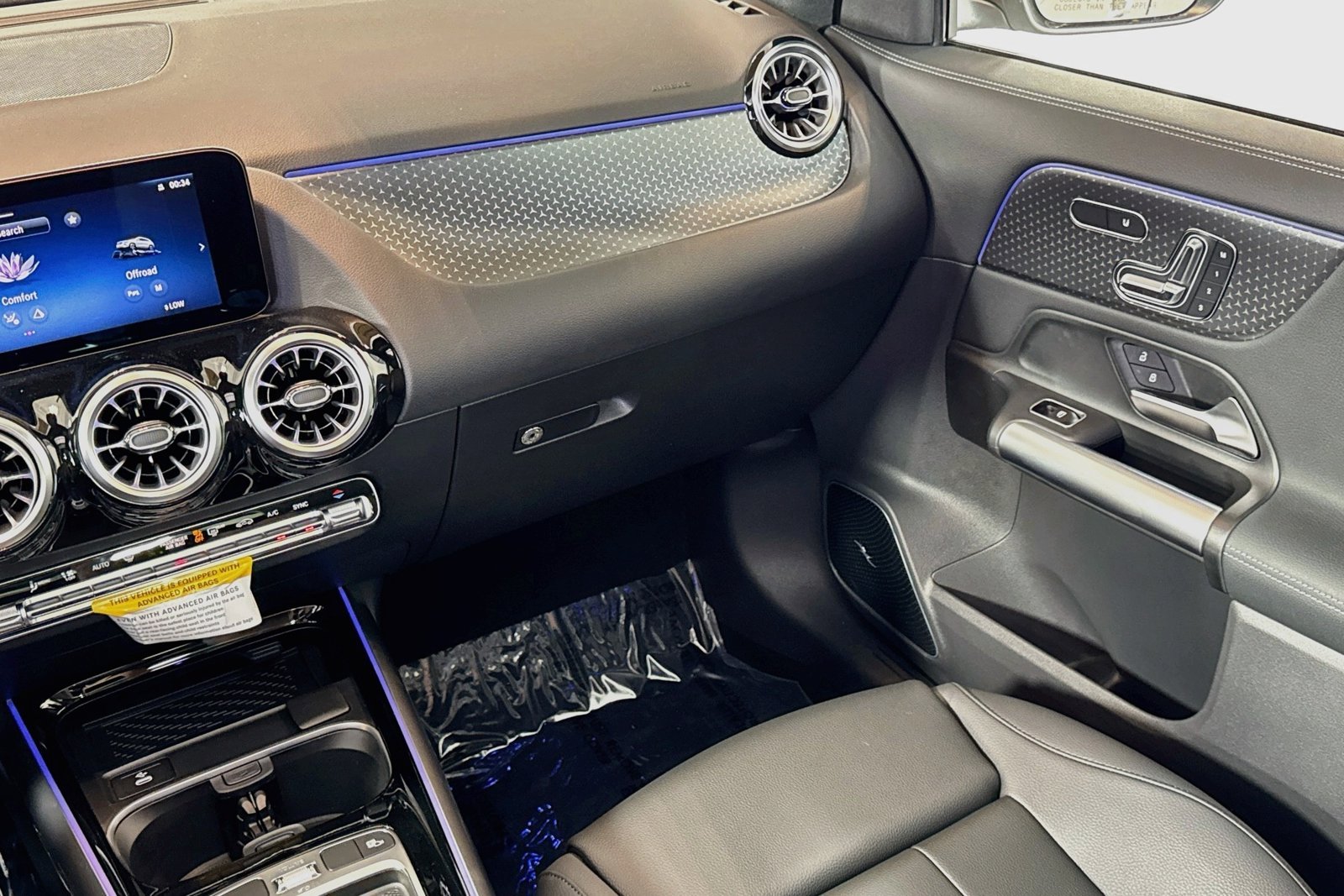 New 2026 Polar White Mercedes-Benz GLA 250 image 21