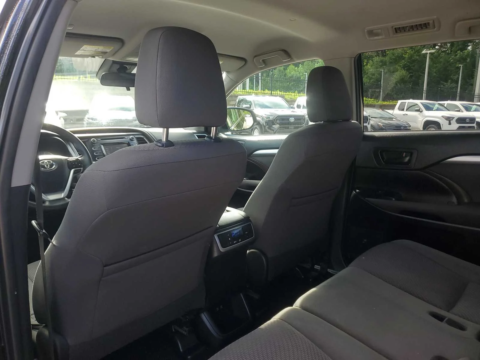 Used 2019 Midnight Black Metallic Toyota LE image 9