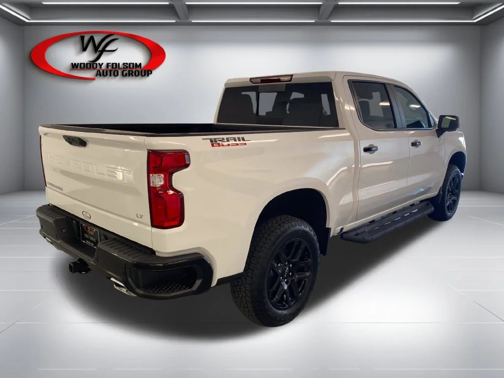 New 2026 Summit White Chevrolet LT Trail Boss image 6