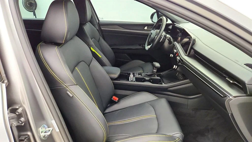 Used 2025 Steel Matte Gray Kia GT DCT FWD image 23