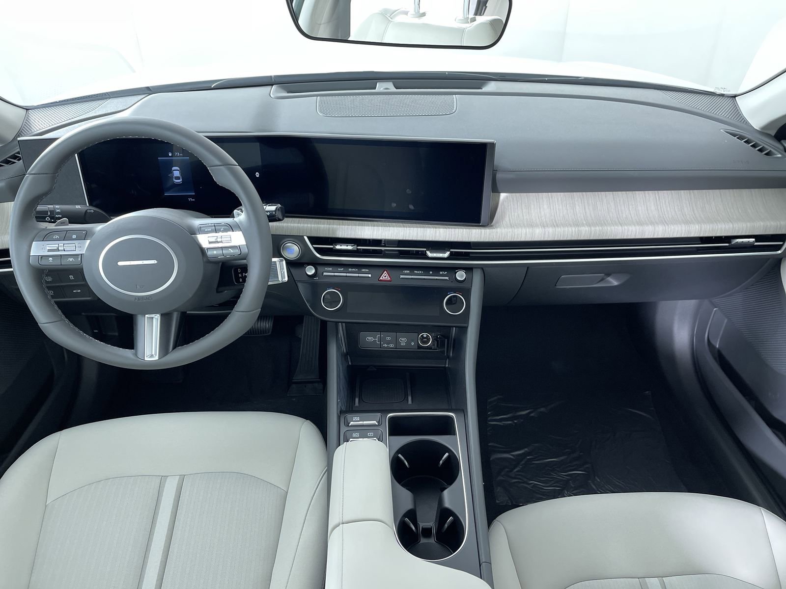 2025 Hyundai Sonata Hybrid SEL - Photo 15