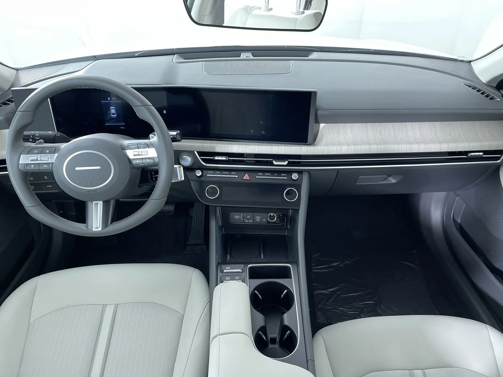 2025 Hyundai Sonata Hybrid SEL - Photo 15