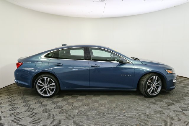 Used 2025 Blue Chevrolet LT image 13