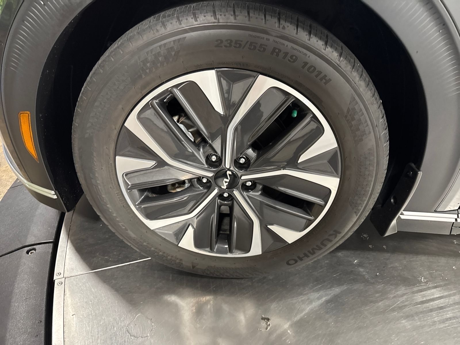 Used 2024 Kia EV6 Light L/R with VIN KNDC3DLC7R5196309 for sale in Portland, OR