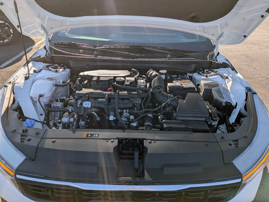 New 2027 Snow White Pearl Kia GT-Line image 36