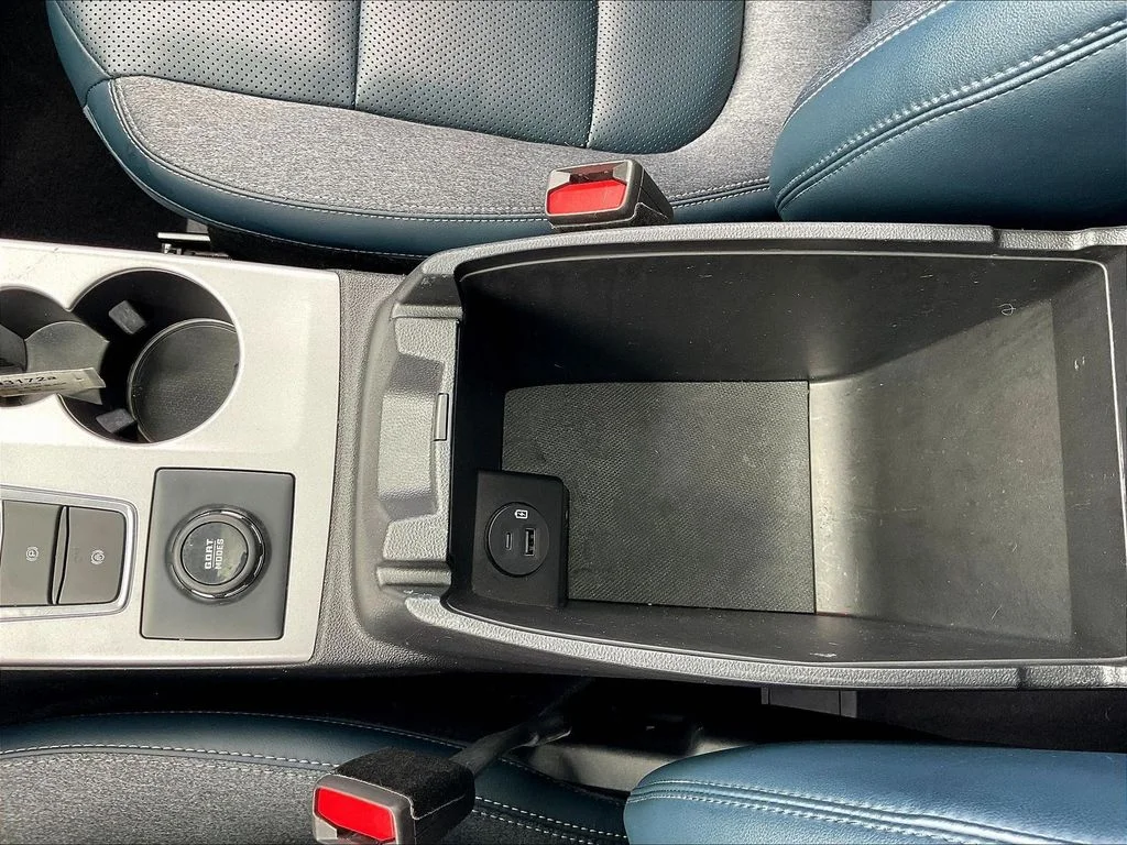 Used 2021 Blue Metallic Ford Outer Banks image 16