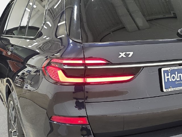 Used 2023 Black BMW M60i image 34
