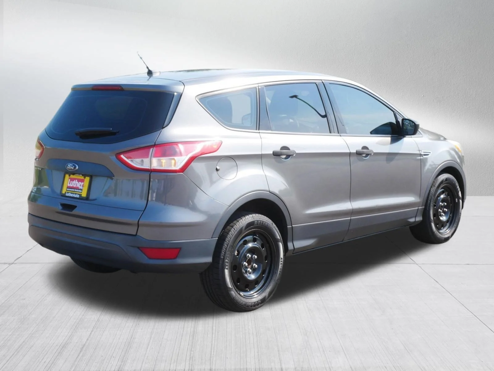 Used 2014 Sterling Gray Metallic Ford S image 7