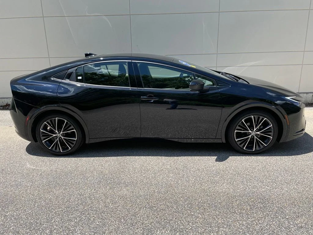 Used 2024 Black Toyota XLE image 5